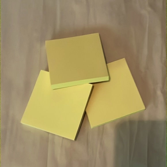 Post-it Yellow Sticky Notes 300 Count - Picture 1 of 4